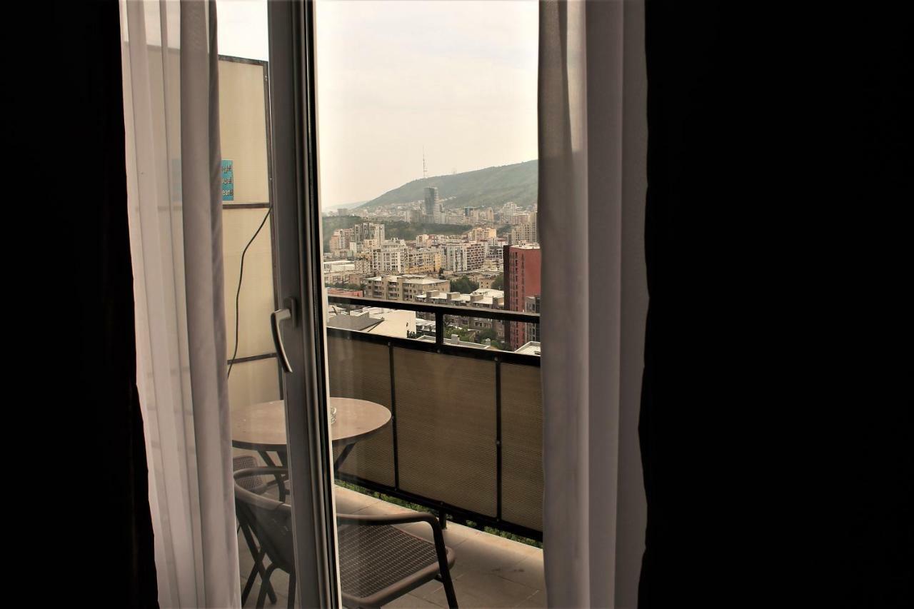 Panorama Eco-Hotel 第比利斯 外观 照片