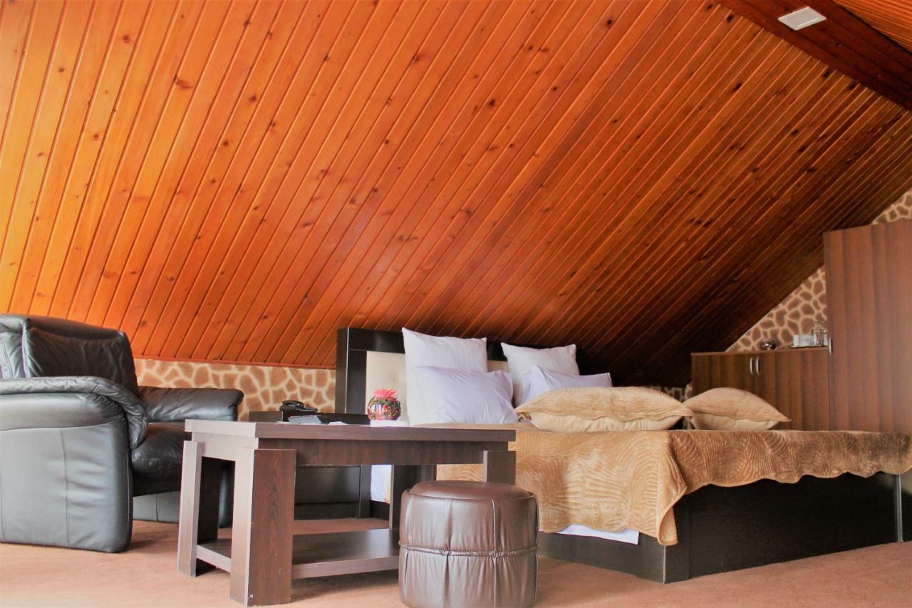 Panorama Eco-Hotel 第比利斯 外观 照片